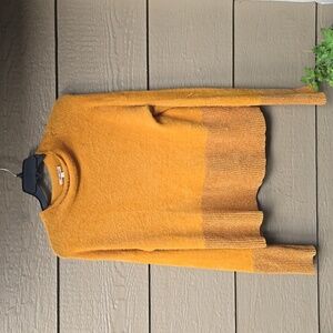 89th & Madison gold dust stretchy sweater M oversized